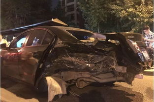 杭州失控奔驰撞人4死13伤 是女司机个人原因,还是车辆出故障了