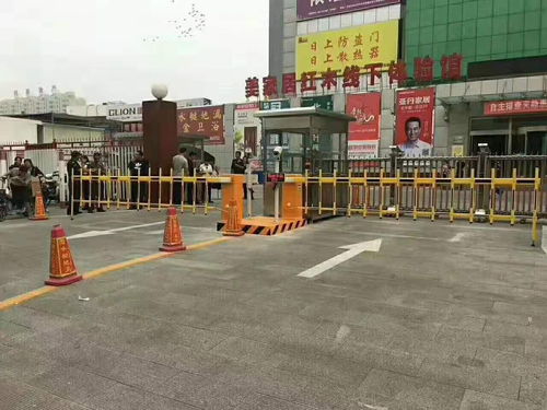 大街停车场免费停车吗现在中央大街附近停车场怎么收费