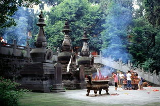 这里被四川人称为 最灵验 的寺庙 供奉着 肉身菩萨 