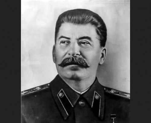 斯大林做了一件事,直接救了苏联一命,却也成为他一生最大的黑点