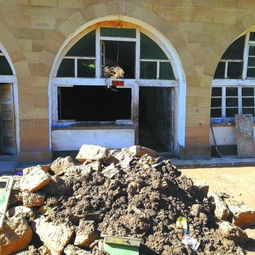 窑洞教室坍塌 英语老师被埋身亡 