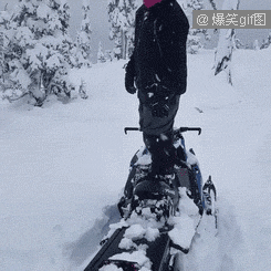 搞笑gif囧图丨30名嫩模穿比基尼滑雪 这才是真正的美丽冻人