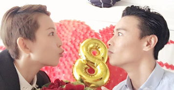蔡少芬庆结婚8周年 不但炫夫还索吻