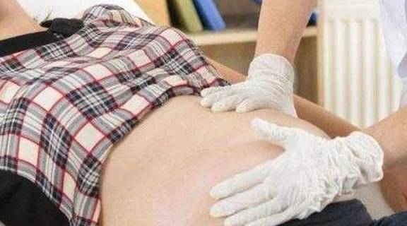 孕期这四种情况要当心,是典型的胎儿早产前兆,孕妈别大意了