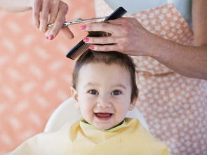 婴儿什么时候理发？宝宝第一次理发是什么时候