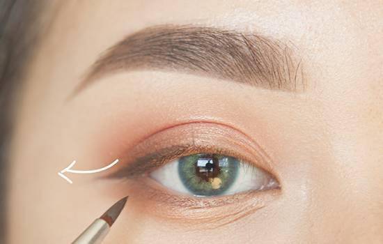 眼妆教程 如何化妆使眼睛变大 日常大眼妆画法