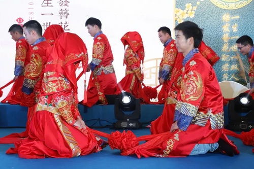当 交行蓝 喜遇 中国红 ,这届集体婚礼太太太美了吧