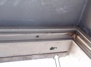 装修时,窗户和墙之间较大的缝隙应该用什么填充 