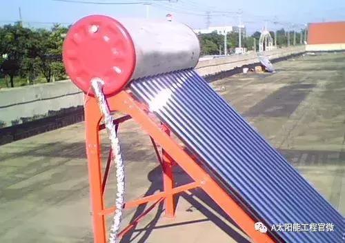 太阳能资讯 家里太阳能热水器不要这样上水,否则可能炸裂