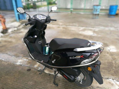 又一踏板车被捧红 9马力125cc,最大车速88 电喷,起步价1.1万