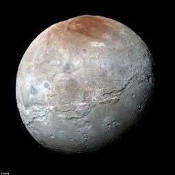 NASA发布冥王星新照 现蓝色天空和红色水冰