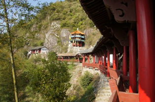 为何大多庙宇都建在山上(庙堂为什么要建在山上)