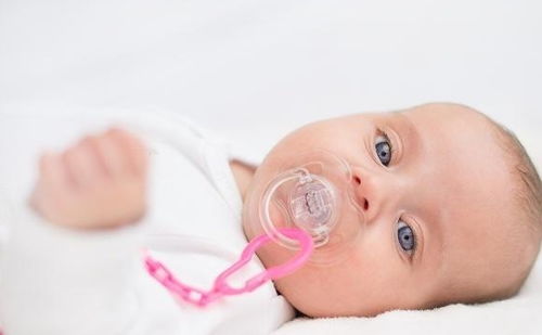 9个月宝宝睡前需要安抚奶嘴,这种情况需要戒掉奶嘴吗
