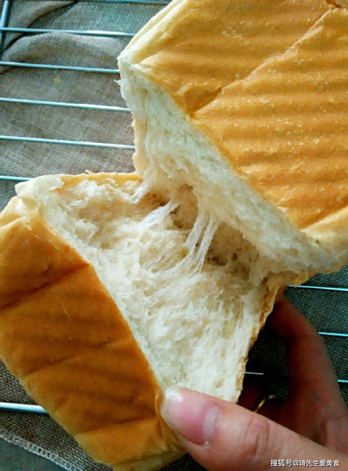 手工牛奶吐司面包,一个烤箱就能搞定,是不是很简单