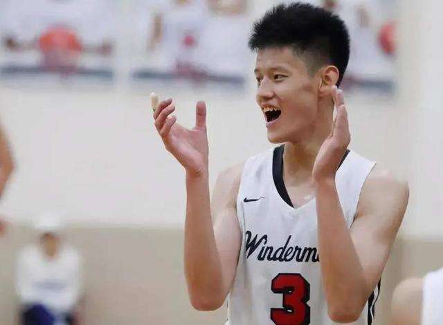 中国又出一位篮球天才 回国效力不要一分钱 未来能进NBA吗(曾凡博cba单场三分纪录)