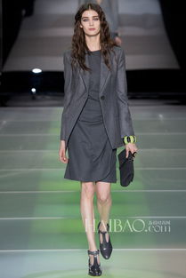 平静克制的优雅诗篇 乔治 阿玛尼 Giorgio Armani 2014秋冬女装秀,海报带你亲临2014秋冬米兰时装周 