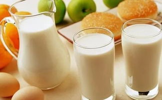 喝牛奶好处多,专家建议终生不断奶 