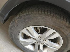 汽车前轮胎压一个2.2一个2.5有问题吗 