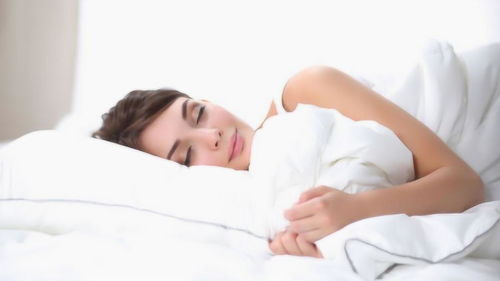 为什么女生睡觉时喜欢裸睡 专家说出答案,幸好自己没做错 