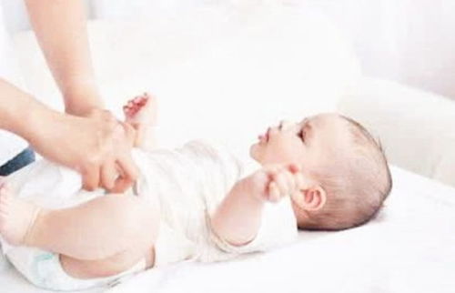 男宝宝经常使用尿不湿有哪些危害(男宝宝经常使用尿不湿有哪些危害和后果)