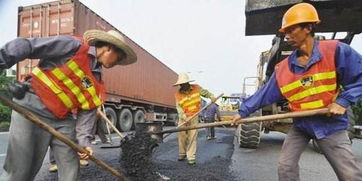 有旧城道路需要改造，若甲施工队独立做，要60天完成，若乙施工队独立做，要40天完成。甲先单独完成