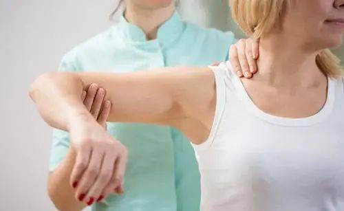 肩膀酸痛是怎么回事该如何缓解