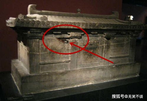 中国挖出一座古墓,棺材上血迹斑斑,写了四个大字,更是无人敢盗