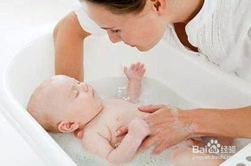 婴儿湿疹能洗澡吗 