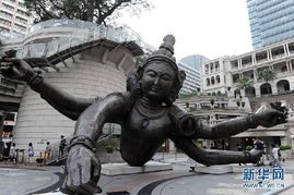 巨型雕塑 三头六臂 在香港展出 