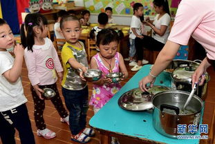 他们彻夜排队,只为孩子能上幼儿园