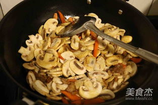 炒蘑菇的做法(蘑菇和香菇一起炒的做法)