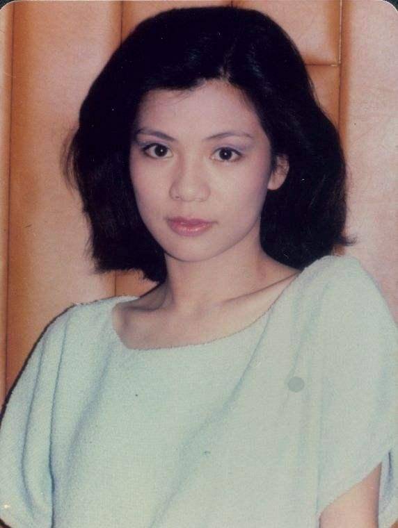 21年前,筠子穿红裙上吊自杀,生前给母亲打电话 高晓松把我卖了 