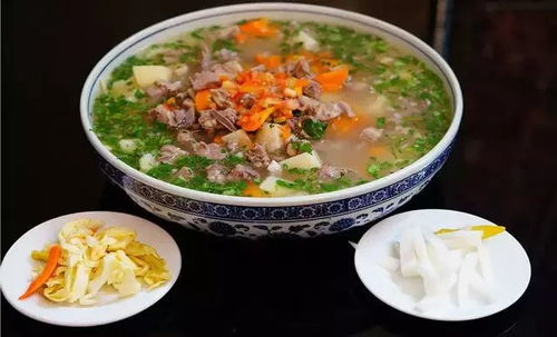 揪片子 到新疆旅游有什么地方特色饭菜？ 
