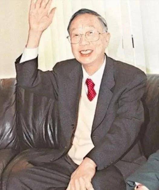 林百欣的宫斗情史,19岁靠13块钱翻身成富豪,4任太太个个不简单