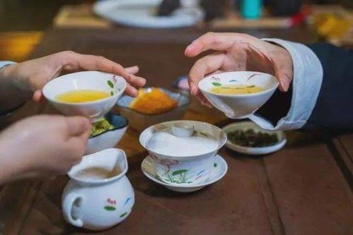 吃饭时能喝茶吗