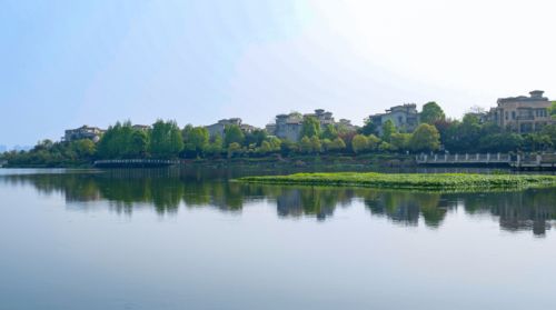 实力红盘 二环内八字头湖居捡漏 看完配套不心动算我输