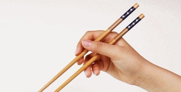 心理学 这样拿筷子的人,注定命运不一般,不是官员就是大老板