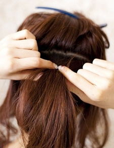 DIY简单扎发发型教程 一分钟打造甜美减龄发型