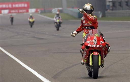 MotoGP中国站 斯通纳力压罗西夺冠 