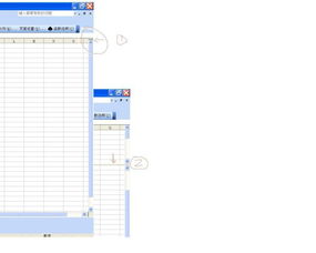 excel 中怎样将表格拆分为上下两部分 