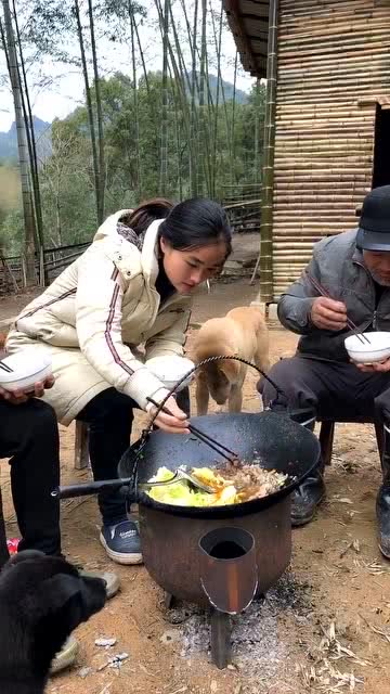 有钱人的梦想,没钱人的日常 