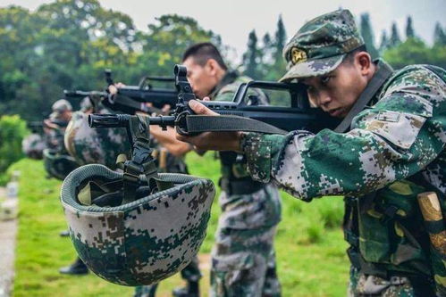 当兵的怕连长还是怕指导员,上军校好还是地方大学好 