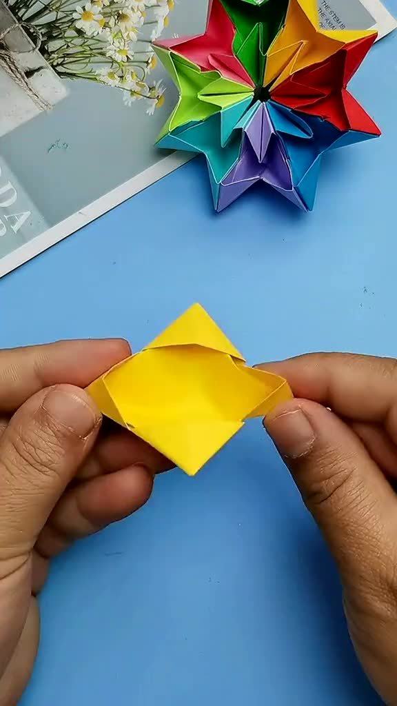 用手工折纸和孩子一起折好玩的无限翻,一起增进感情 