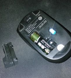 无线鼠标怎么连接电脑没反应（无线鼠标接收器插上去没）