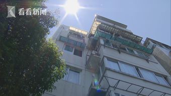 小区未装隔热层 顶楼住户如住桑拿房 