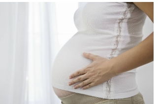 原创怀孕后，有的不显怀，有的肚子却大得像球，多半是这4个原因！