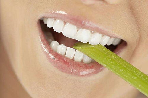 牙齿变黄有原因 喝茶会影响牙齿健康吗 