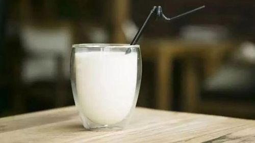 为什么喝牛奶,不能加上它 错误喝奶对生命有危害
