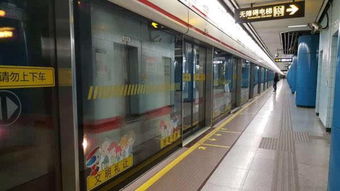 上海地铁延时营运 首趟加班车已从浦东机场开出 图