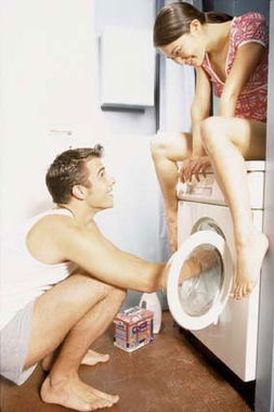 男朋友给女朋友洗内裤说明什么,我让男朋友帮我洗内裤，他说太晦气